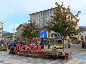 Cumhuriyet Square Park