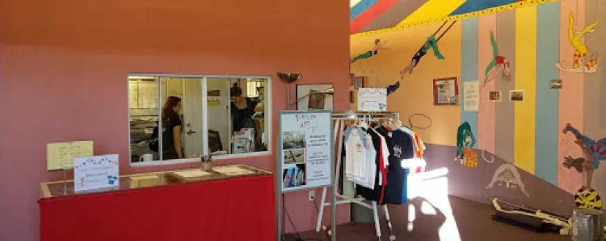 Trapeze Arts Inc