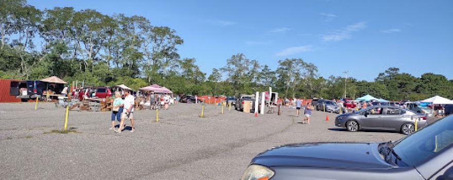 Wellfleet Flea Market
