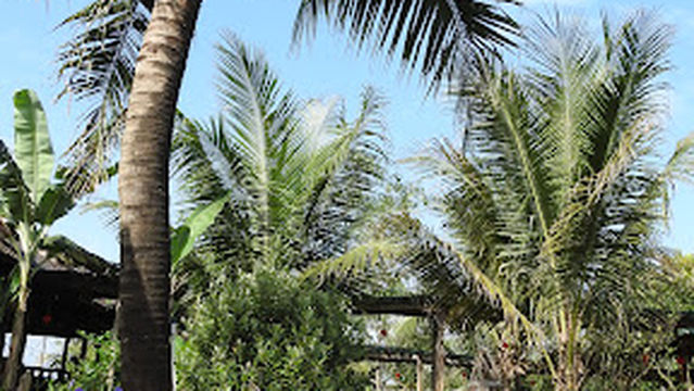 Phan Gia Xanh Garden (Restaurant & Farmstay Halal)