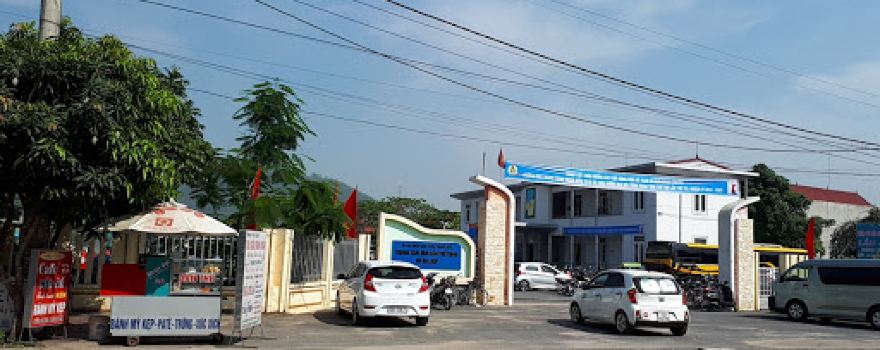 Thanh Sơn stadium