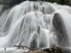 Piala Waterfall
