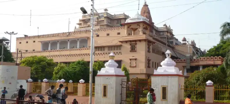 โรงแรมในมธุระ