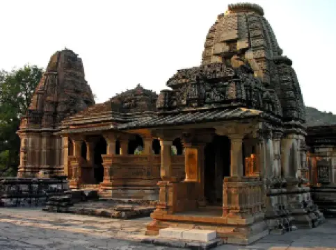 Sahasrabahu Twin Temples