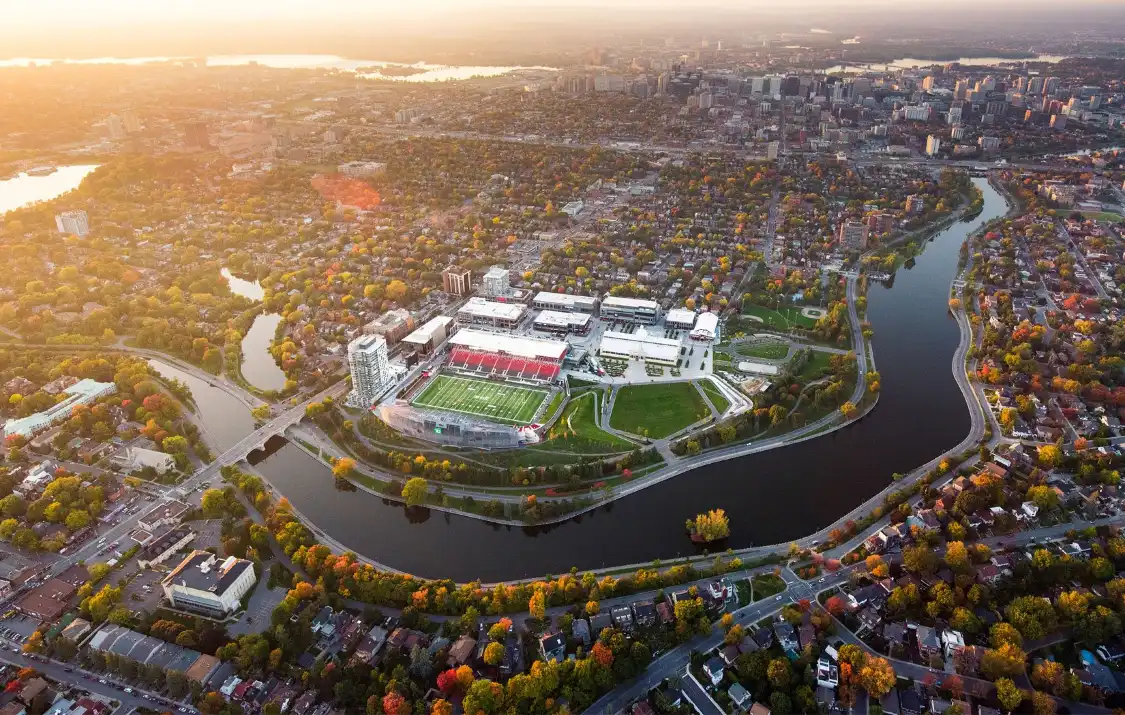 Hotels near Lansdowne Park