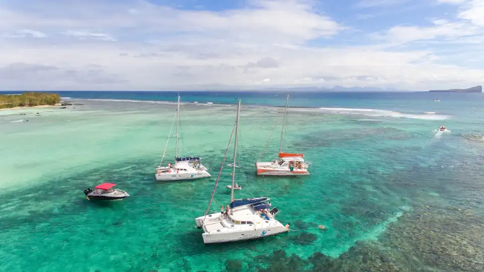 2_Catamaran Cruises Mauritius