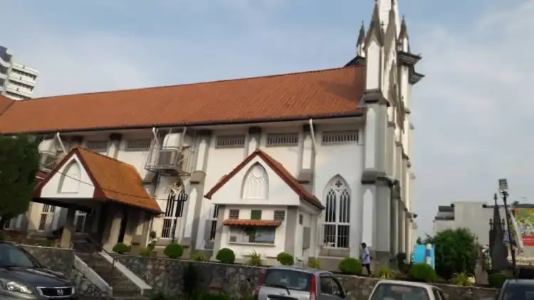 Các khách sạn gần Church of The Visitation