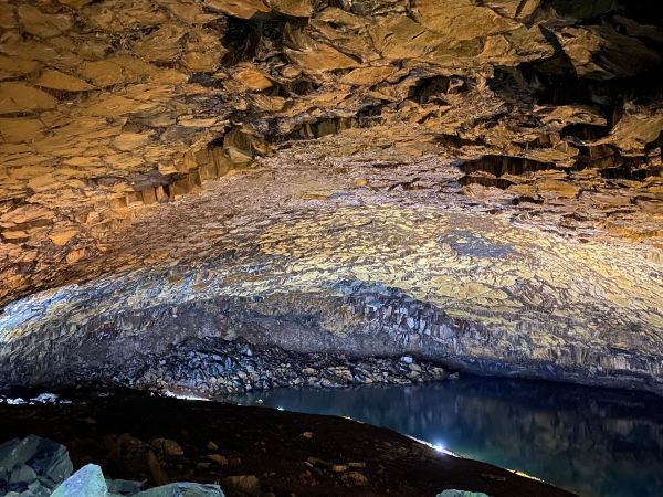 蓬塔德爾加達往格拉西奧薩的機票