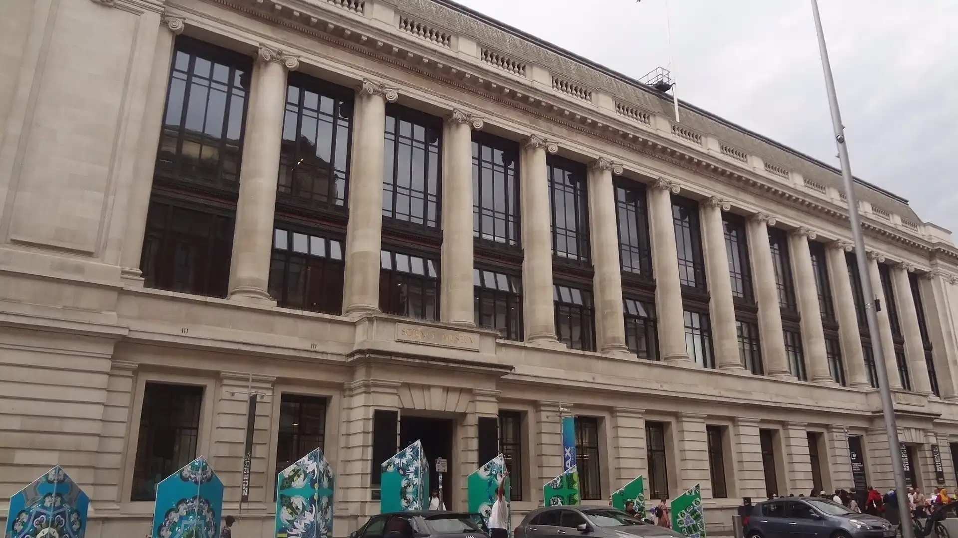 Hotels near The Clockmakers' Museum