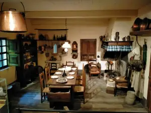 Maison Rouge
