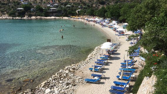 Aliki Beach