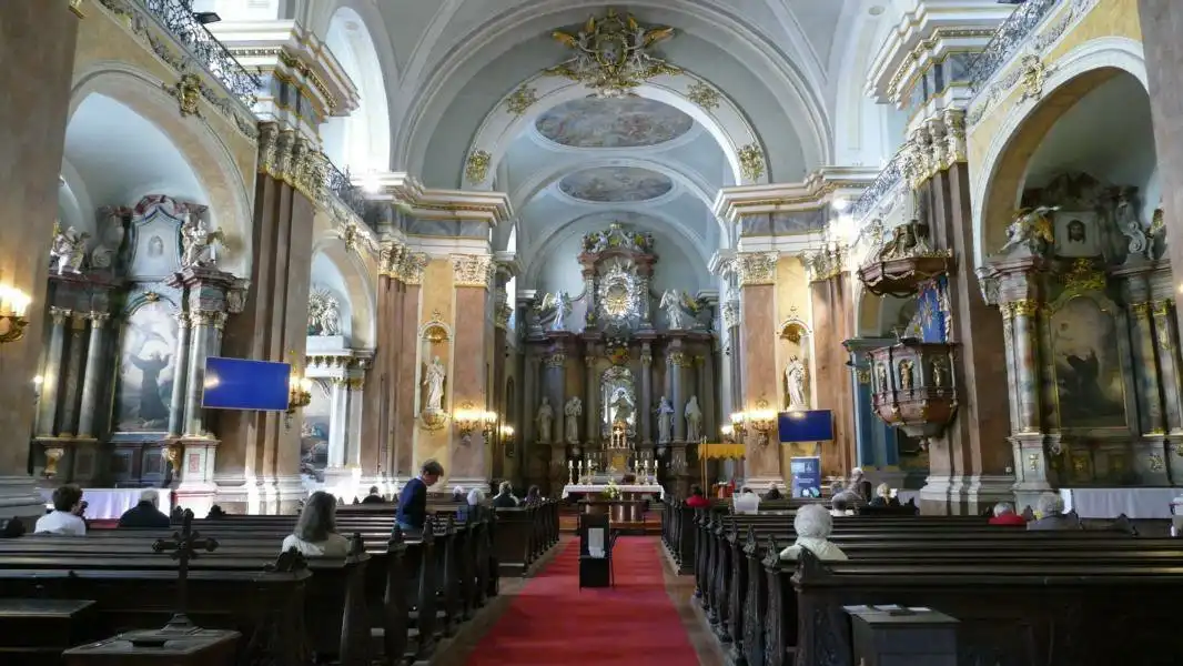 Hotels near Inner-City Church of the Franciscans