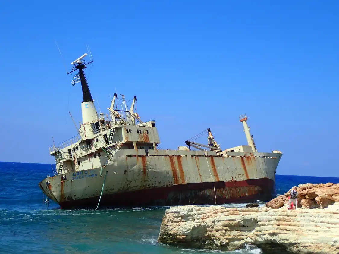 Отели рядом с достопримечательностью «Edro III Shipwreck»