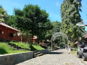 Pemandian Air Panas Nglimut Gonoharjo