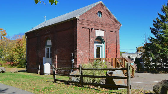 Farmington Canal Parking