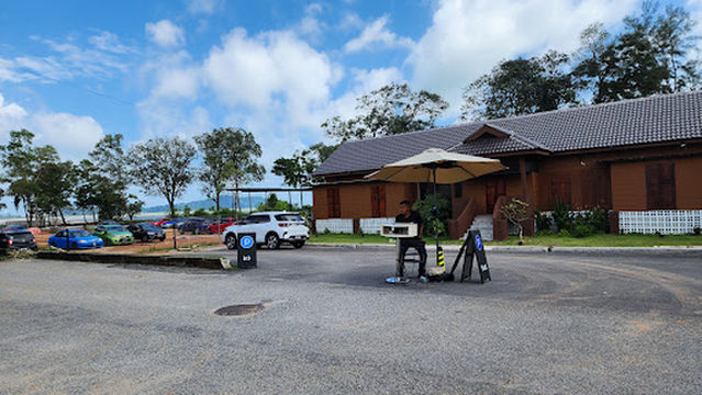 Rumah Abang Jamil PANTAI BALOK