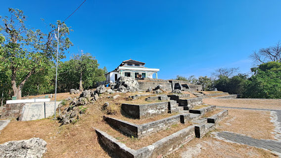 Situs Giri Kedaton & Makam Raden Supeno