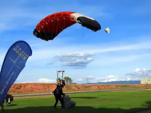 Saltamos Village | Skydiving Center