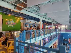 Splash Indoor Waterpark Resort