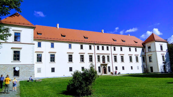 Sucha Beskidzka Castle