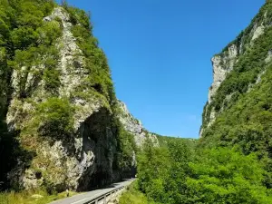 Omladinski kamp Tjentište
