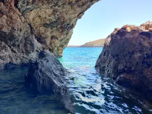 Paralia Fourni