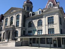Maisonneuve Market