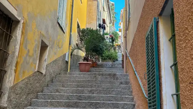 Hotels near Les Musees de La Citadelle