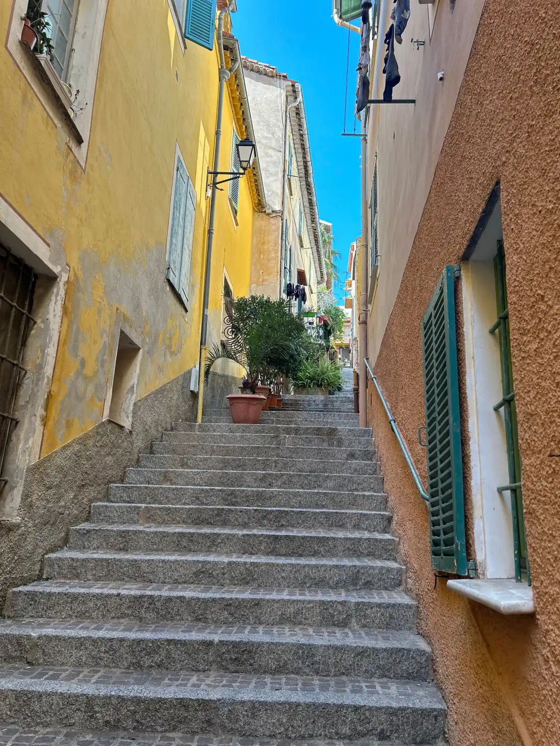 Hotels near Les Musees de La Citadelle
