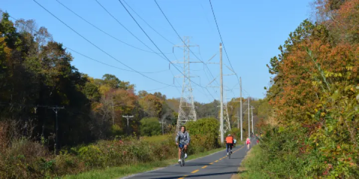 Washington & Old Dominion Railroad Regional Park （W&OD）