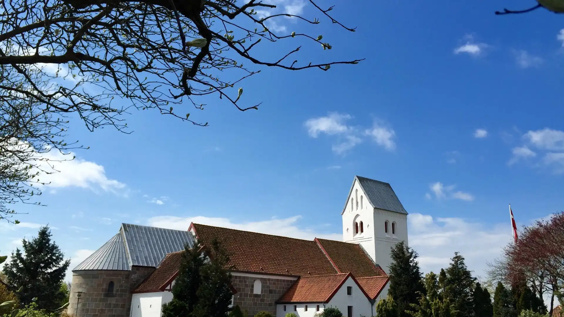 Hotels near Nørre Tranders Church