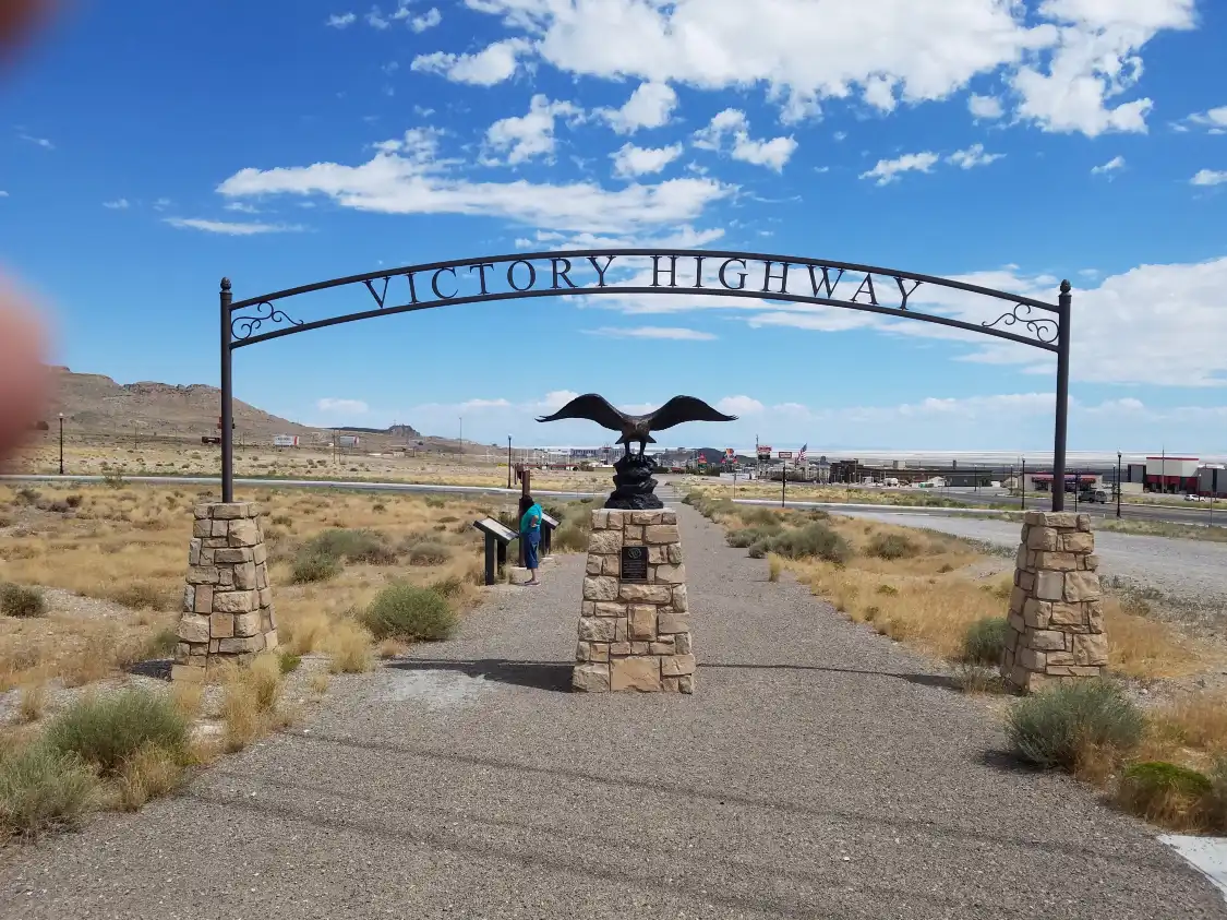 웬도버 윌 네온 카우보이 주변 호텔