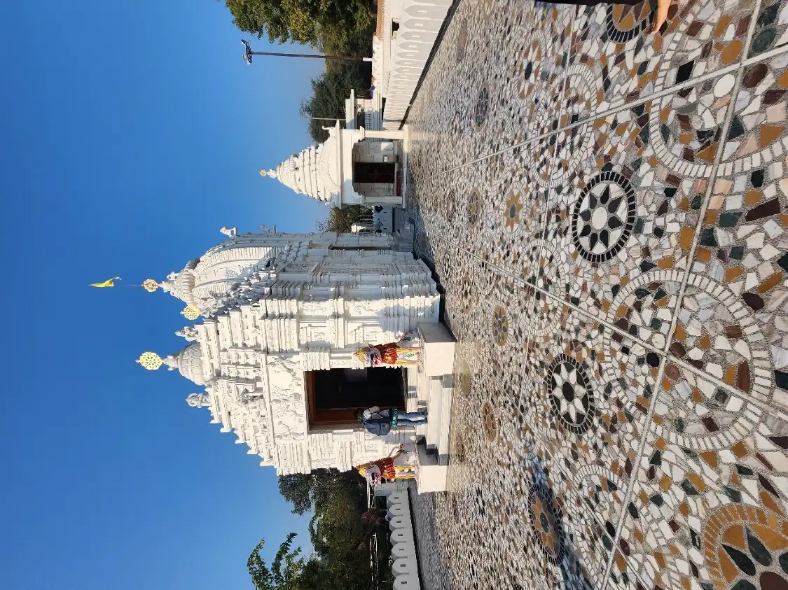 Hotels near Jagannath Temple
