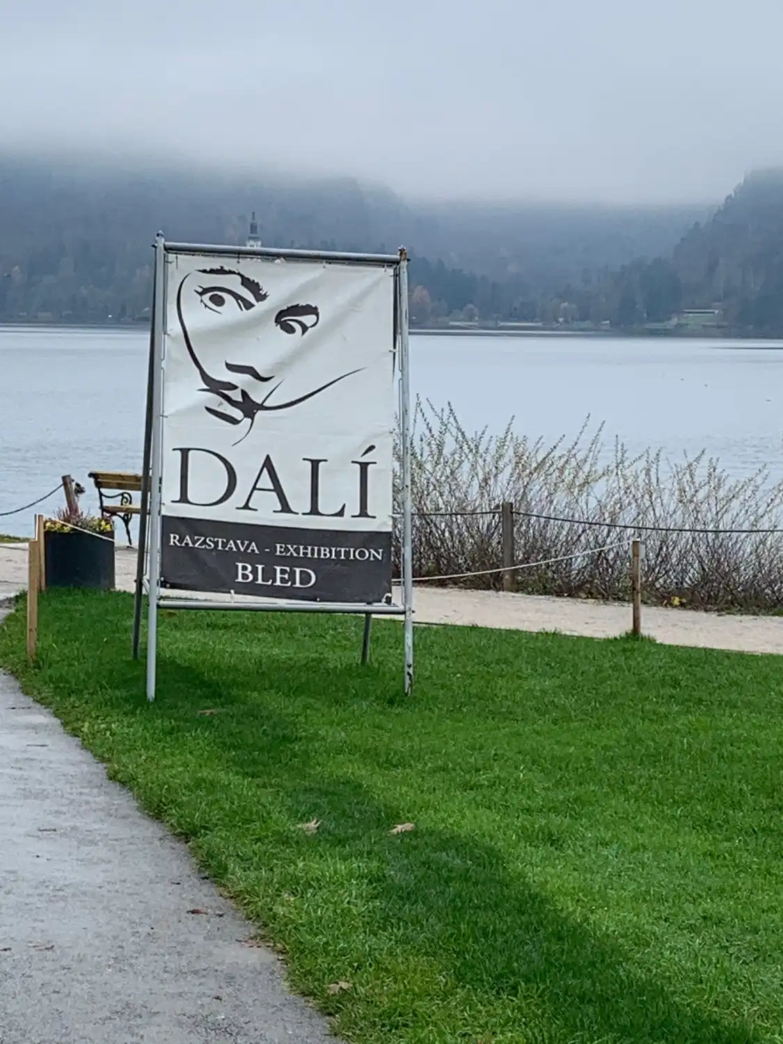 Hotels near Dali