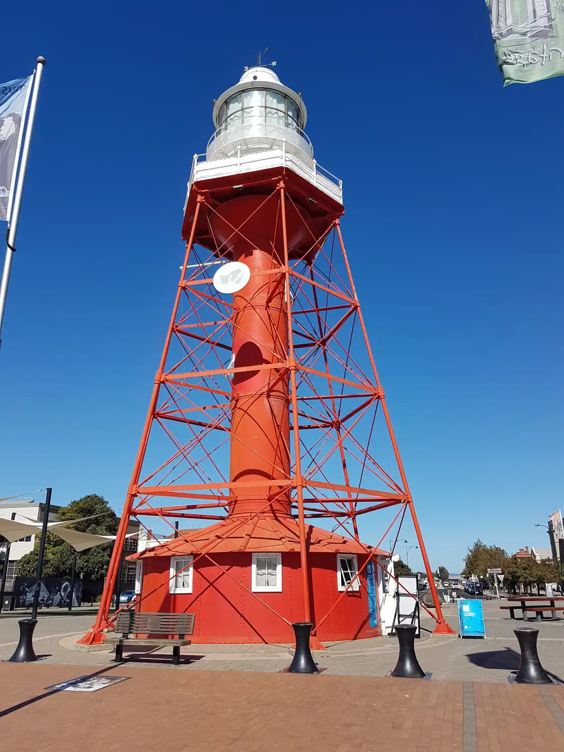 Hotels near Port Adelaide Lighthouse
