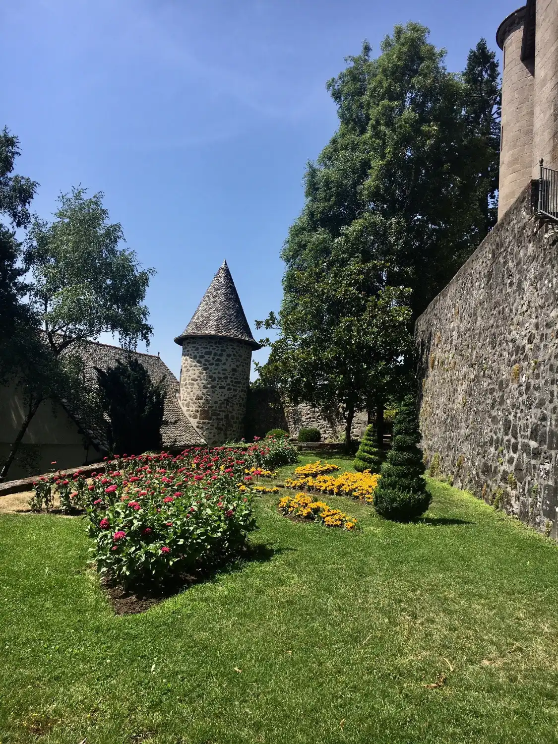 Museum des Volcans附近的飯店