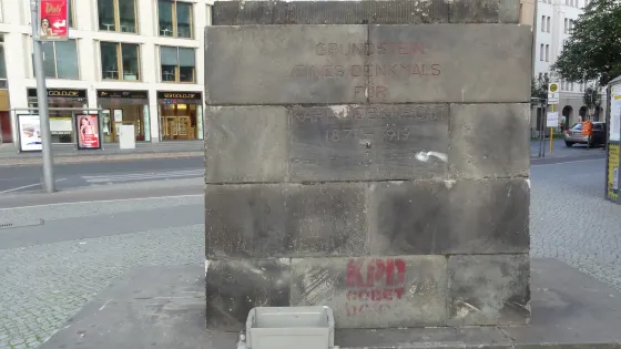 Liebknecht Denkmal Sockel