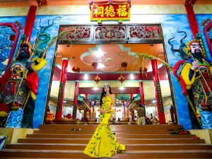 Vihara Tri Dharma Bumi Raya Kota Pemangkat 邦戛坡中央大伯公廟