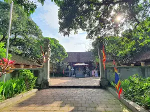 Duong Lam Ancient Village