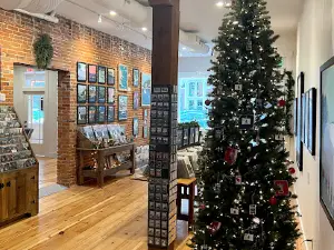 Alan Claude Gallery