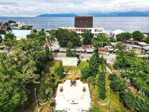 Patung Kristus Raja Maumere