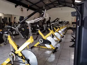 Gimnasio Fitness Plus Coatepeque