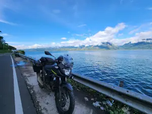 Panorama Indah Danau Singkarak