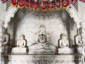 Sri Dharmanath Bhagwan Shwetambar Jain Tirth - Ratnapuri Kalyanak bhumi Raunahi Bazar