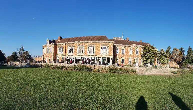Hotels near South Hill Park Arts Centre
