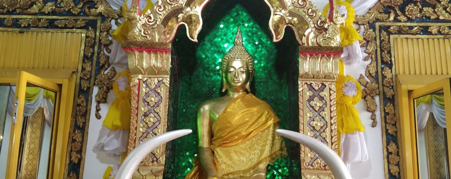 Wat Ban Laem or Wat Phet Samut Worawihan