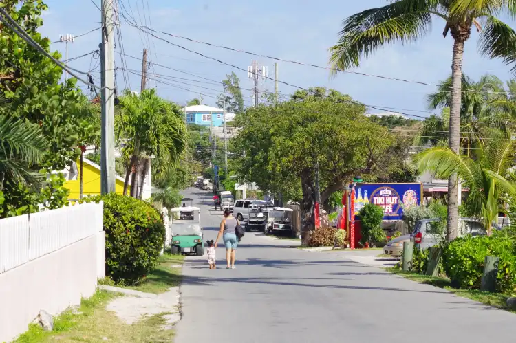 Hotels near Dunmore Town