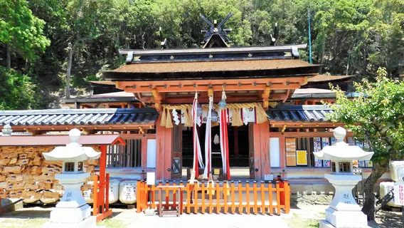 Wakaura Tenman-gu Shrine
