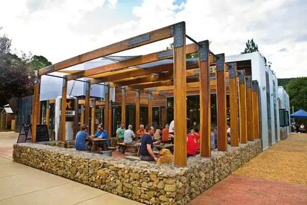 Các khách sạn gần Bright Brewery