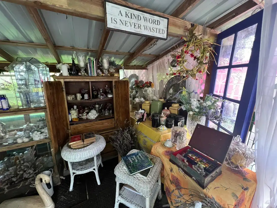 Hotels near The Painted Lady Lavender Farm